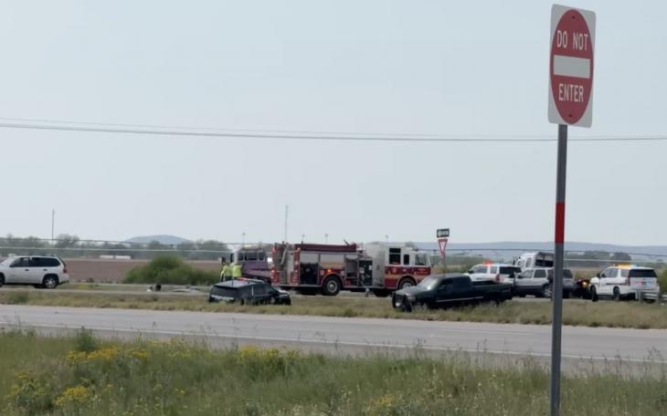 A four-vehicle crash has shut down all northbound traffic on U.S. Highway 87 between San Angelo and Grape Creek.
