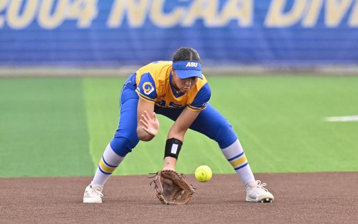 The Angelo State softball team finished the regular season with a split at home Sunday against the nation’s top team, West Texas A&amp;M. The Belles won the opener 7-0 before losing the nightcap 6-2.
