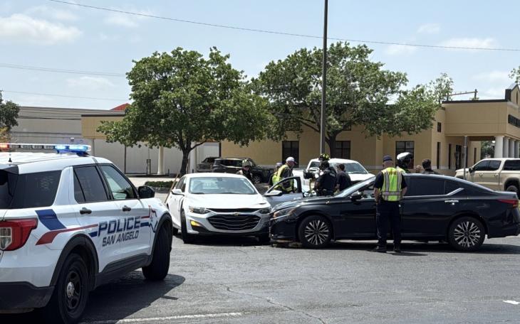 Wednesday afternoon crash at the intersection of Harris Ave and Abe St