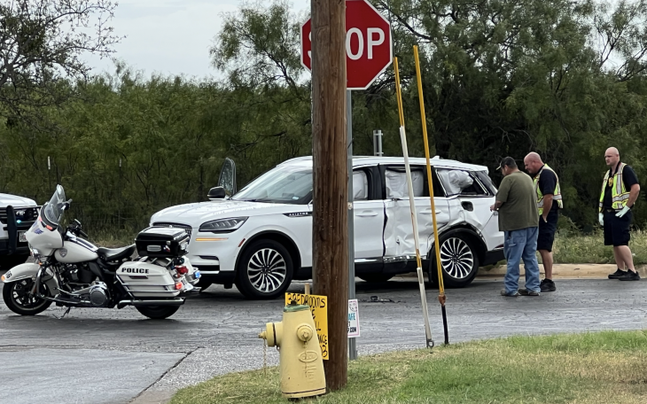 Lincoln Loses to Ford in Crash Near DPS Office
