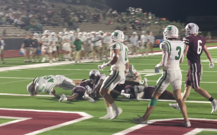 Dylan Sellers Dives Across the Endzone for a Touchdown