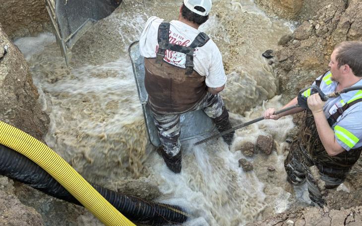 A water leak in Ballinger has caused the town’s schools to cancel classes for the day.