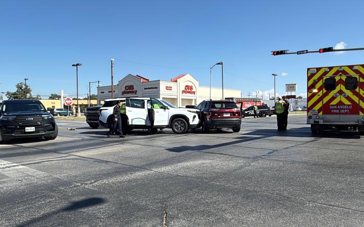 A three-vehicle crash just before noon Thursday has shut down one of the busiest intersections in San Angelo.