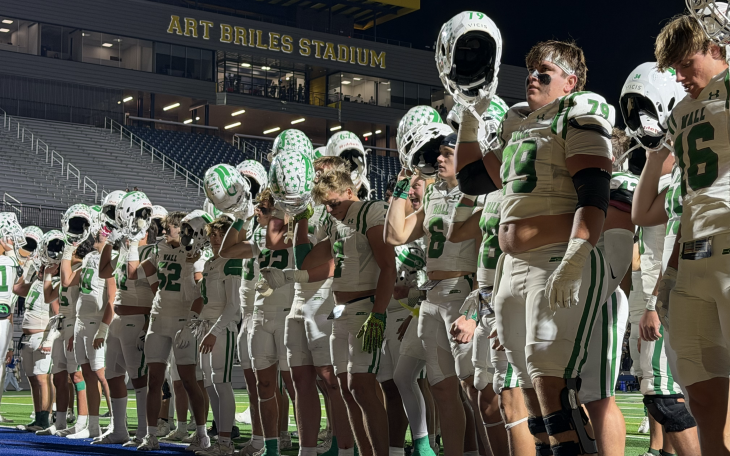 The Wall football team celebrates after its 28-25 win over Gunter in the state semifinals Friday, Dec. 12, 2025.
