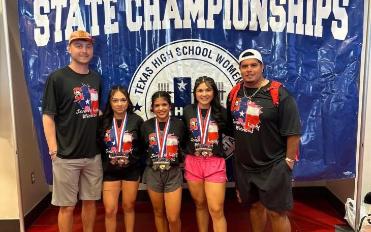 Sonora's Jimena Leija won the title in her weight class at the state powerlifting meet Wednesday, March 18, while Brysa Parada was third and Fernanda Arredondo was fifth.