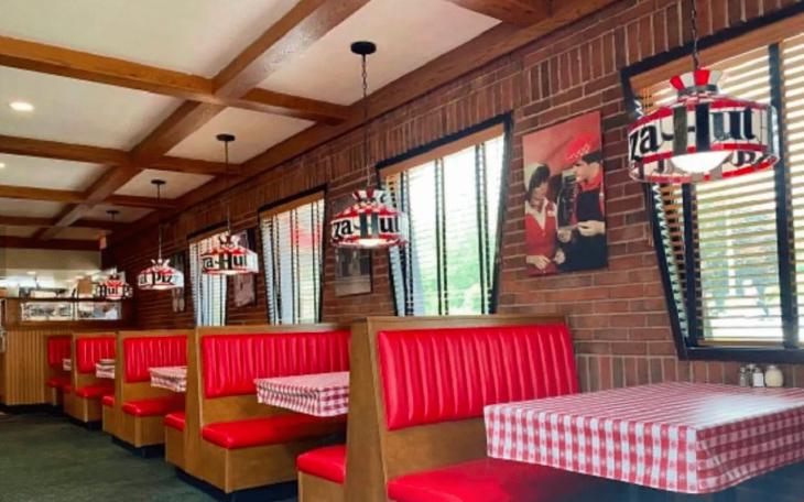 Retro-themed Pizza Hut locations are being introduced around the nation, including 28 in Texas.