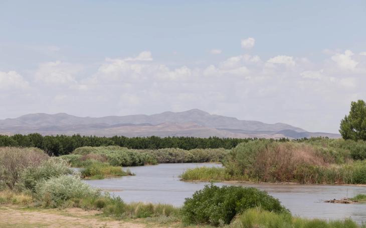 The U.S. Supreme Court has approved a settlement package designed to lend a long-running dispute over management of the Rio Grande.
