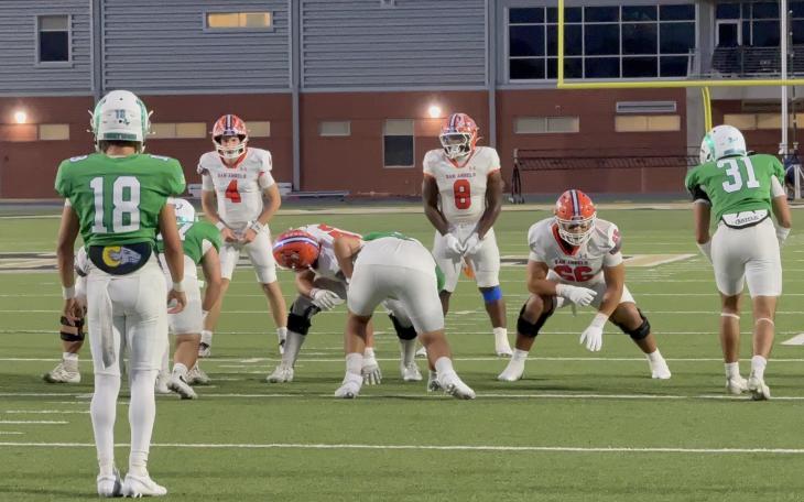 Central Bobcats Secure Dominant 42-7 Victory Over El Paso Montwood Rams