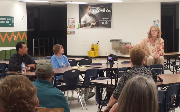 Grindstaff and Vasquez talk at Glen Jr.High last night (LIVE! photo/Amanda Henson)