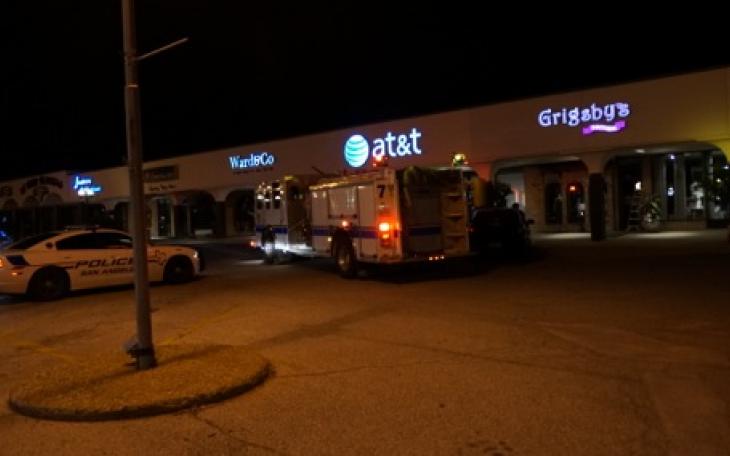 There was an early morning fire at Grigsby's in the Stadium Park Shopping Center in San Angelo on June 11, 2014. (LIVE! Photo/John Basquez)