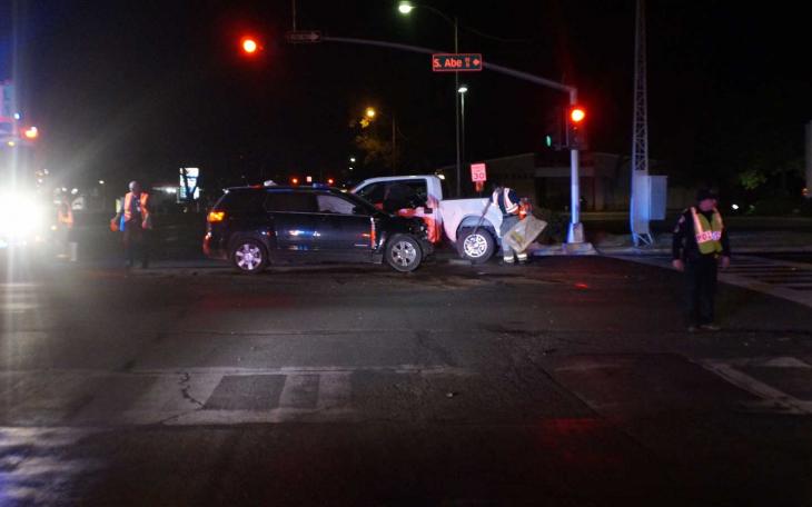 Crash at Abe St. and Harris Ave. on Nov. 3, 2014. (LIVE! Photo/John Basquez)