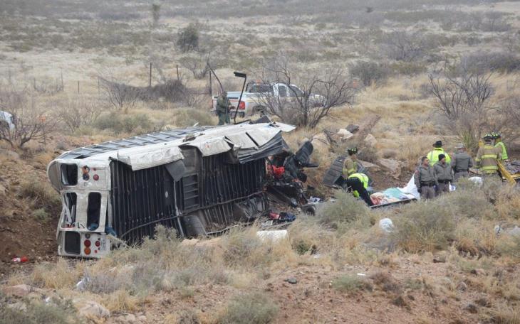 A picture of the bus crash scene as Tweeted by Odessa-American photographer @OAPhotoEditor. (Contributed, pic.twitter.com/7YVn1Vtfks)