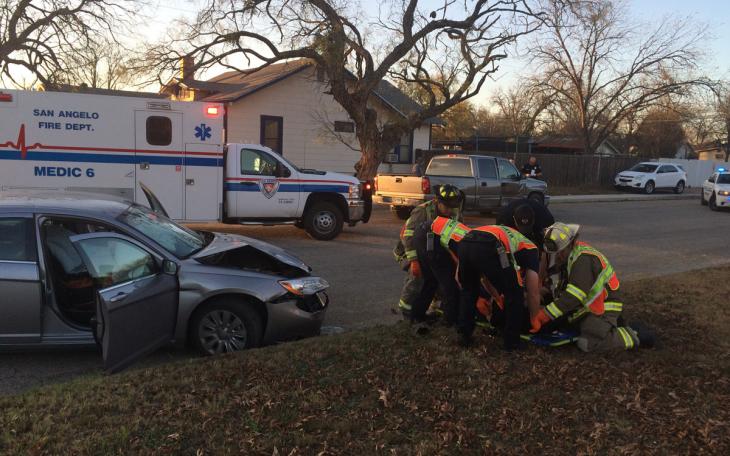 Browning Street crash on Dec. 14, 2014. (LIVE! Photo/John Basquez)
