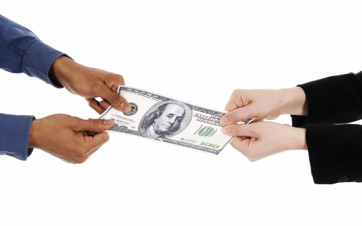 Money is always a sensitive issue (Photo courtesy of momvlife.com)