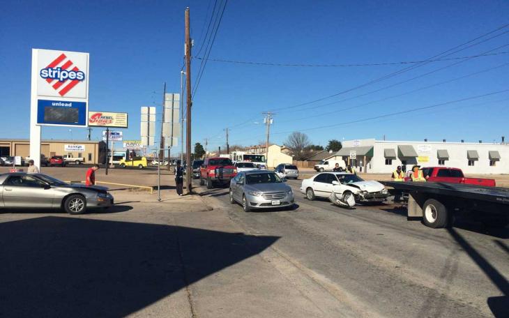 Crash at Glenna and the loop on Dec. 24, 2014. (LIVE! Photo/John Basquez)