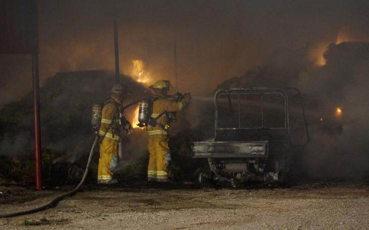 Barn fire in Grape Creek on Nov. 24, 2014. (LIVE! Photo/John Basquez)