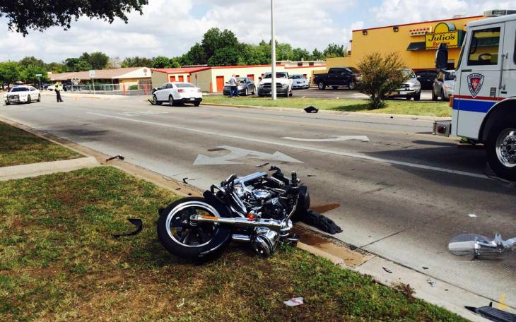 Harley motorcycle crash off Knickerbocker Road on September 8, 2014. (LIVE! Photo/John Basquez)