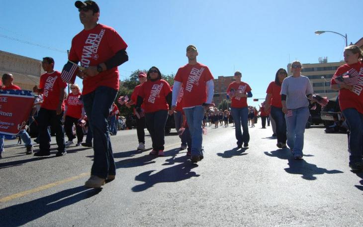 Students of Howard College march in Saturday's Veterans Day Parade. (LIVE! Photo by Chelsea Schmid)