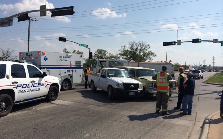 Crash at MLK and 29th Street, San Angelo, on July 24, 2014. (LIVE! Photo/John Basquez)
