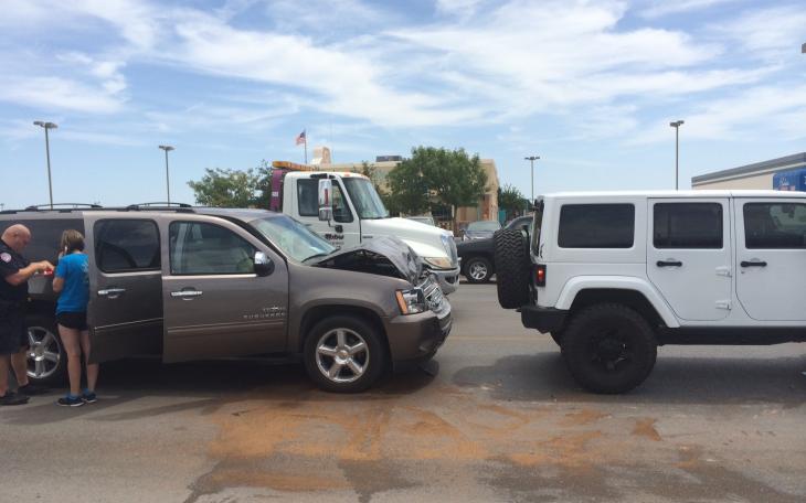 A five-car crash on Sherwood Way on August 23, 2014. (LIVE! Photo/John Basquez)