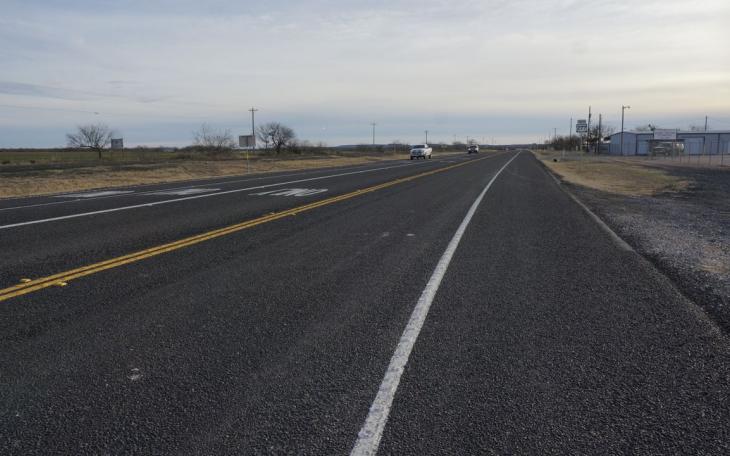 U.S. 277 pavement as seen near the intersection of FM 584, looking south on Jan. 24, 2015. (LIVE! Photo/Joe Hyde)