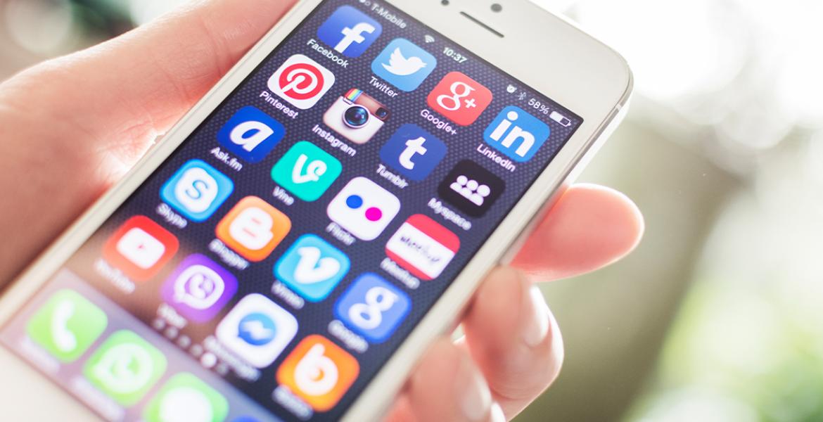Cellphone | DepositPhotos