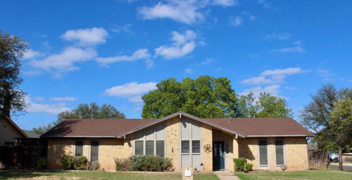 3402 Timber Ridge Dr, San Angelo, TX 76904