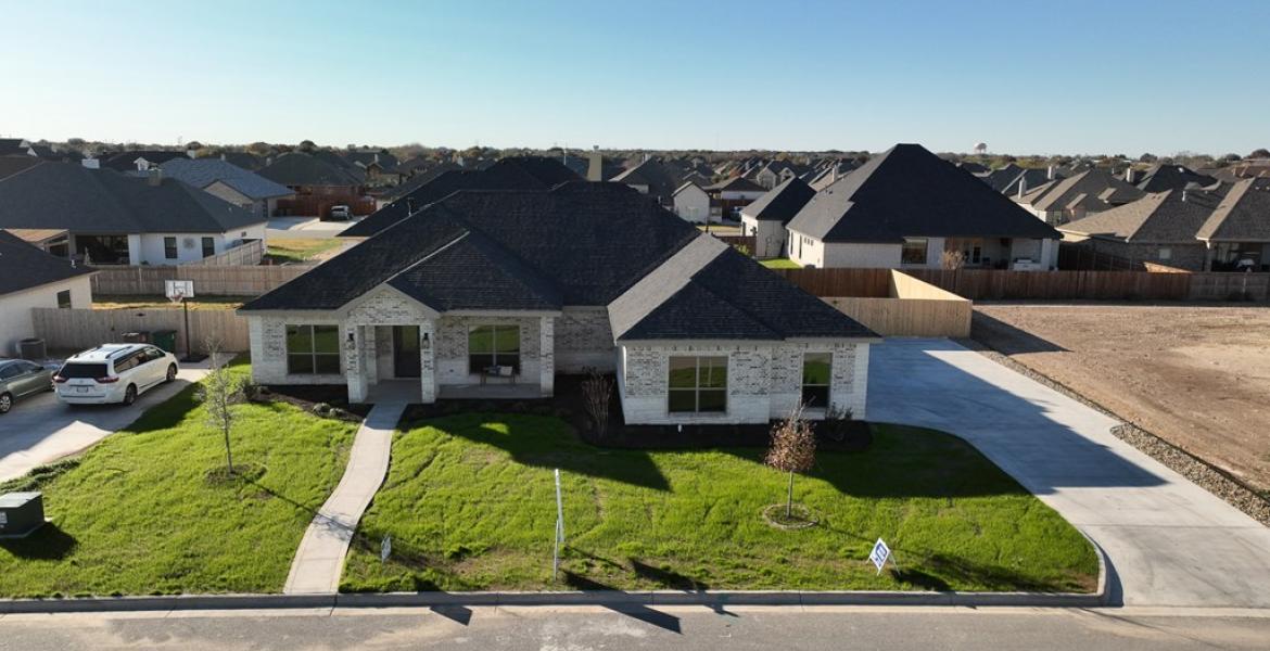 4725 Wolf Creek, San Angelo, TX 76904