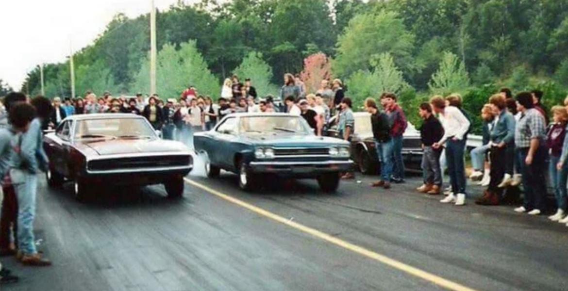 Racing on the Highway (Courtesy/Cars Magazine)