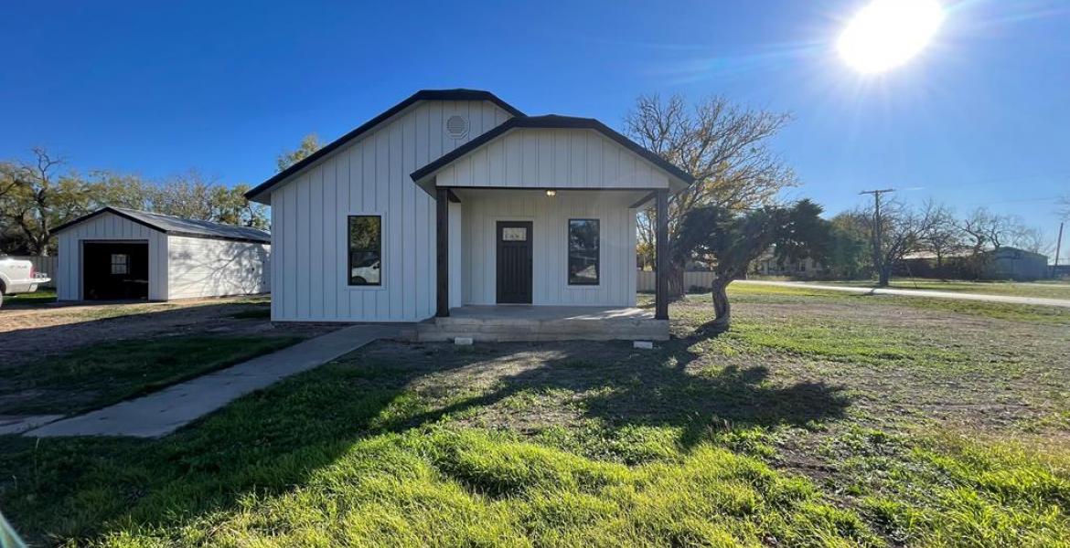 108 Edward St , Rowena, TX 76875