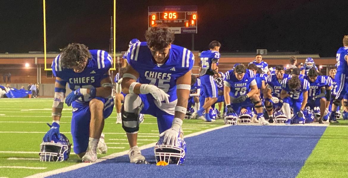 Lake View faced Lampasas for the round 1 district playoff round on Nov 13, 2025.