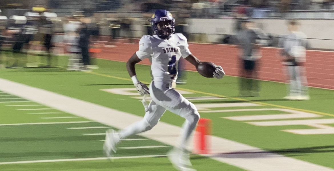 Shiner Comanche Running Back Quincy Jones scores a touchdown