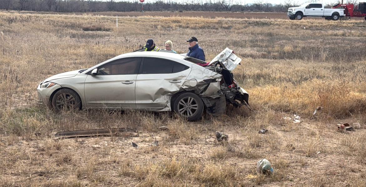 The occupants from both vehicles involved in a crash on US Highway 87 south of Grape Creek on Thursday managed to walk away unscathed.