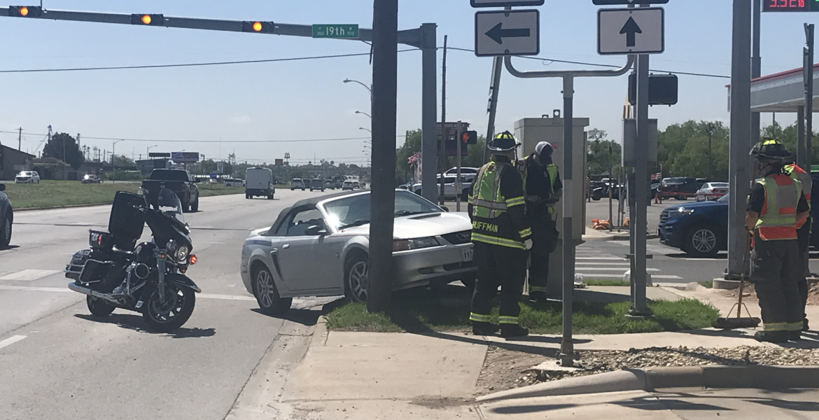 Silver Mustang made an unsafe turn off North Bryant onto 19th Street