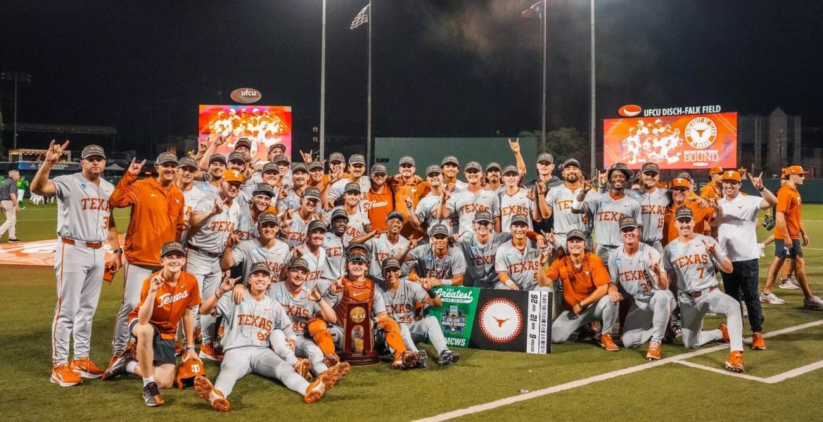 The Texas Longhorns baseball team celebrates after its 6-5 win over Oregon to advance to the 2026 College Baseball World Series.