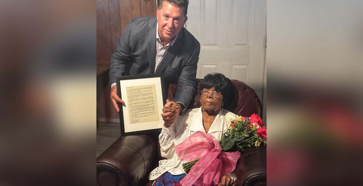 Annie Bell Samuel and San Angelo Mayor Tom Thompson