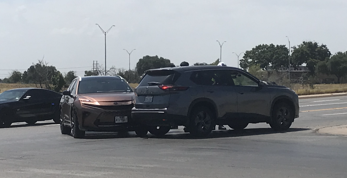 A crash occurred on Knickerbocker Rd on Thursday just before noon.