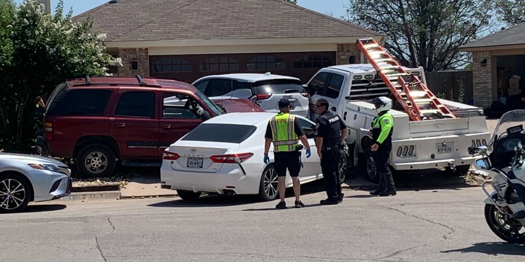 Bizarre Crash on Quiet Neighborhood Street Damages Four Vehicles - Vimarsana News