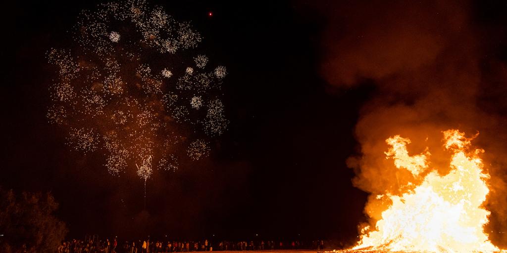 ASU to Host Fireworks Show After Homecoming Pep Rally - Vimarsana News