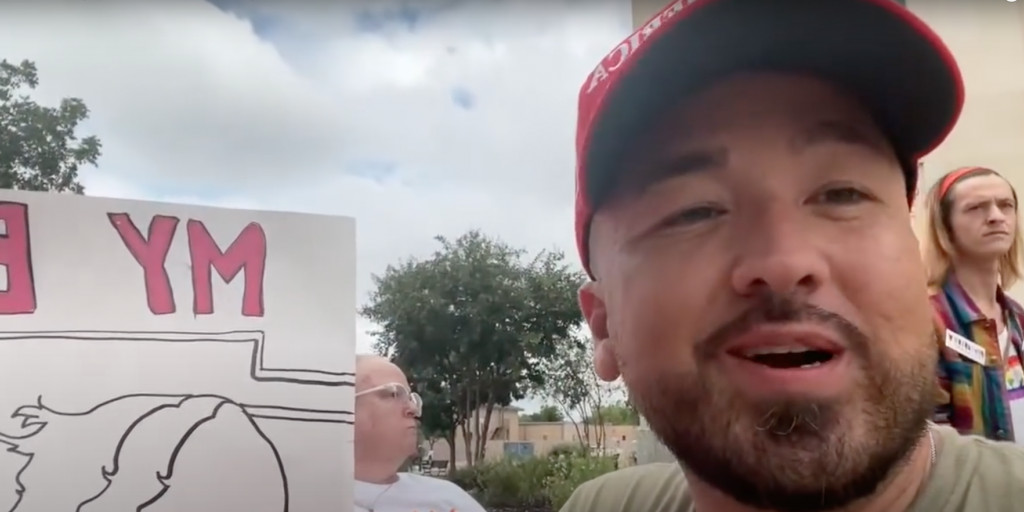 WATCH: Opprobrious El Paso YouTuber Trolls San Angelo Pro-Choice Rally - Vimarsana News