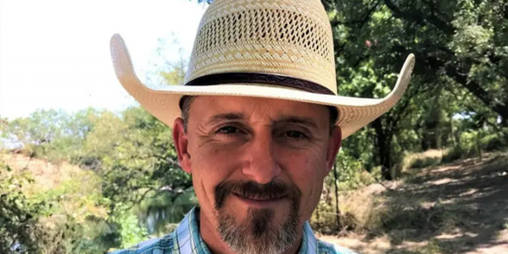 5th Candidate Enters County Commissioner Race With Deadline Looming - Vimarsana News