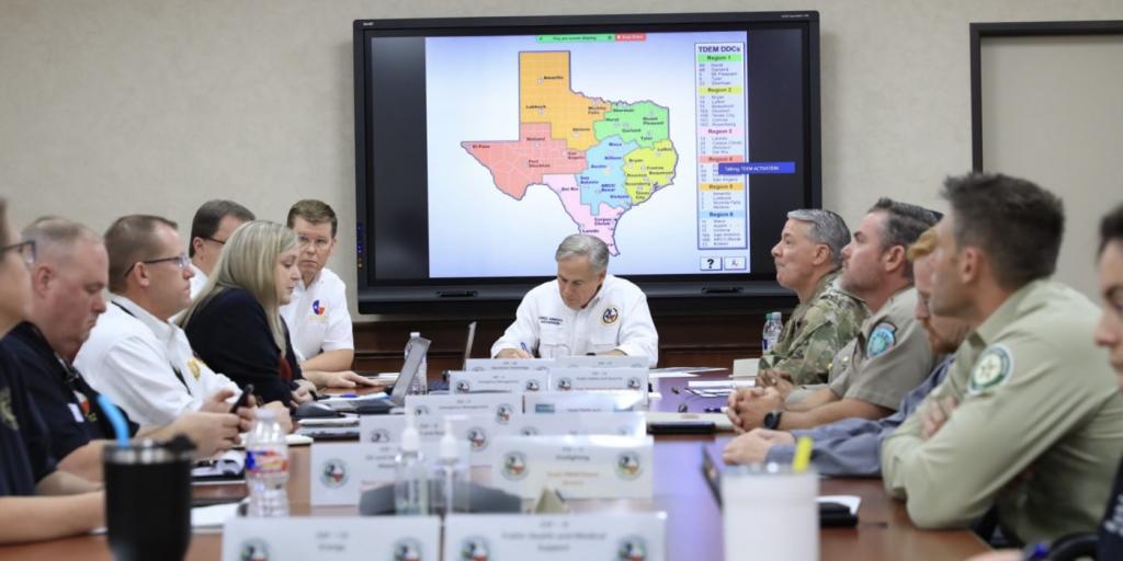 Gov. Abbott Meets with Emergency Managers Ahead of Possible Severe Flooding Next Week - Vimarsana News