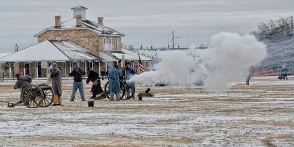 Christmas At Old Fort Concho 2022 Here's What's Coming To The 38Th Annual Christmas At Old Fort Concho